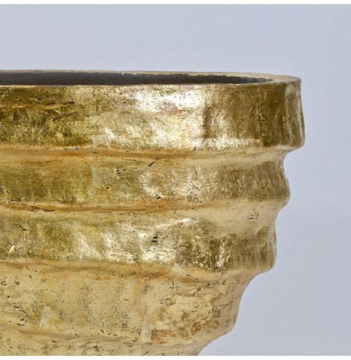Vaso in terracotta rifinito con foglia oro