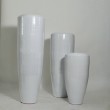 Vaso bianco alto in ceramica smaltata