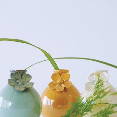 Vaso porcellana con fiore