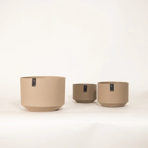 Vaso cilindrico svasato in carta e lattice effetto stucco nocciola