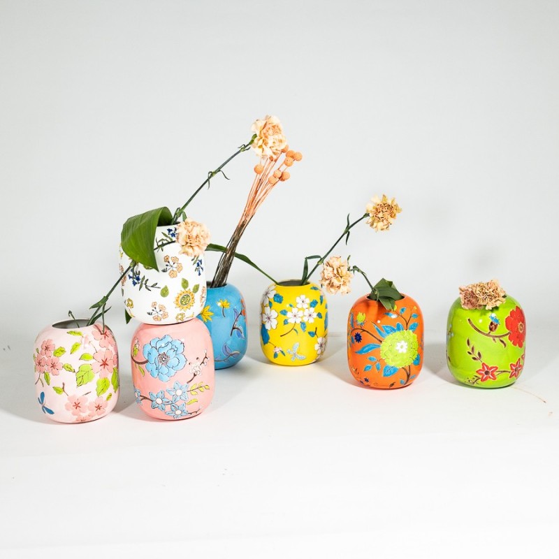 Vaso in porcellana ovale decorato - Scoprilo su invasi.eu