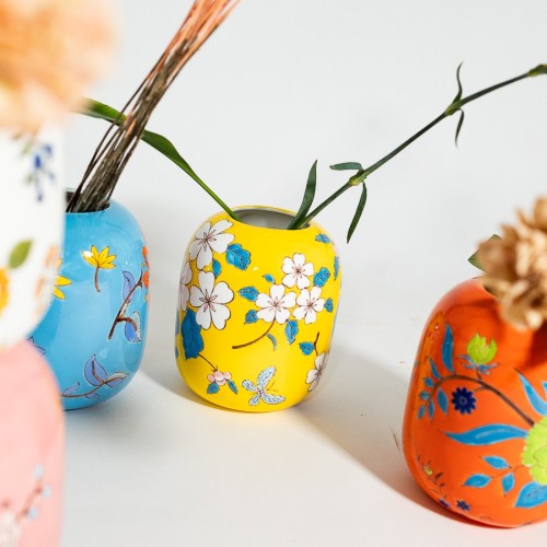 Vaso in porcellana ovale decorato - Scoprilo su invasi.eu