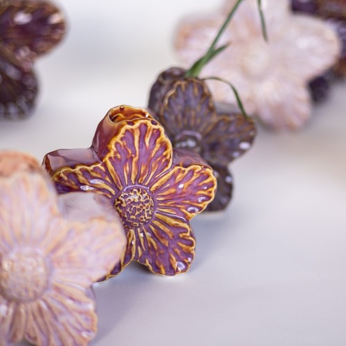 Fiore in ceramica - Scoprilo su invasi.eu