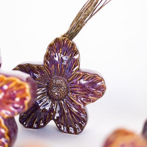 Fiore in ceramica - Scoprilo su invasi.eu